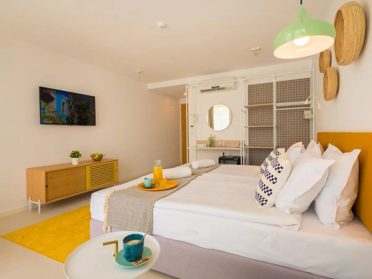 Ibis Styles Golden Sands Roomer Hotel