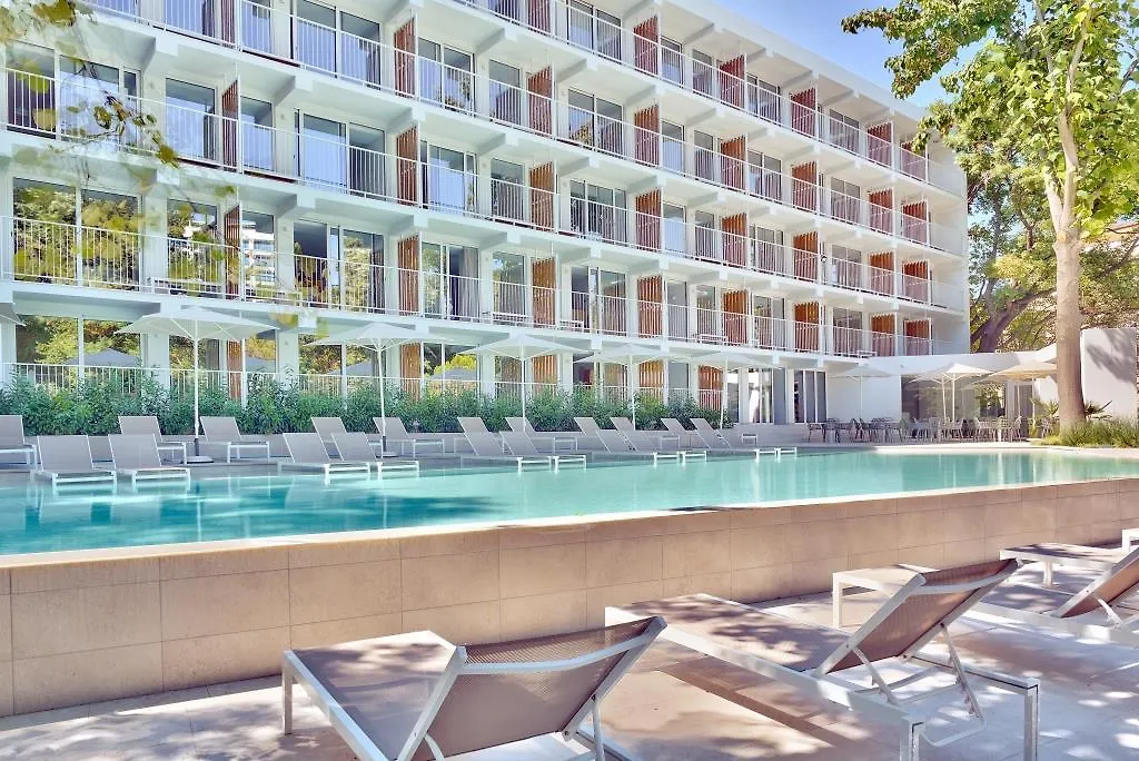 Ibis Styles Golden Sands Roomer Hotel